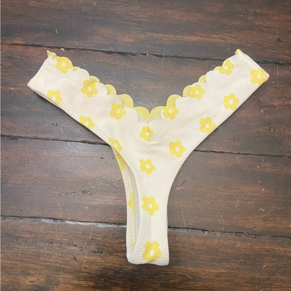 New! For Love And Lemons White Yellow Floral thong Bikini Bottom 1894 - Picture 4 of 12